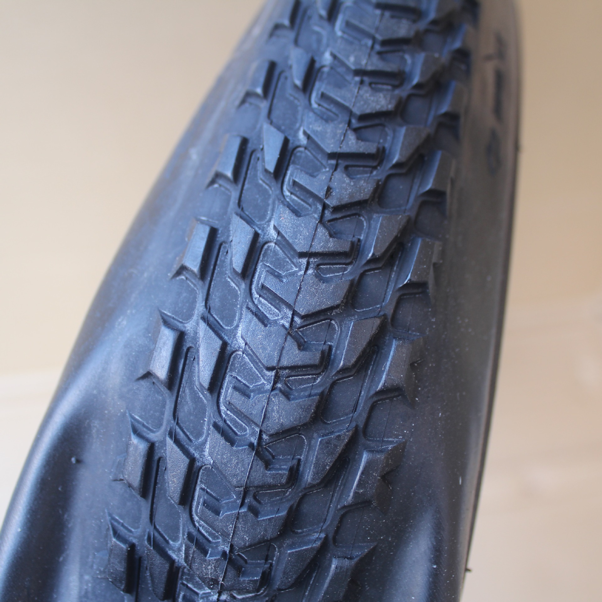 90外胎26寸山地自行车外胎60tpi高耐磨胶料轮胎