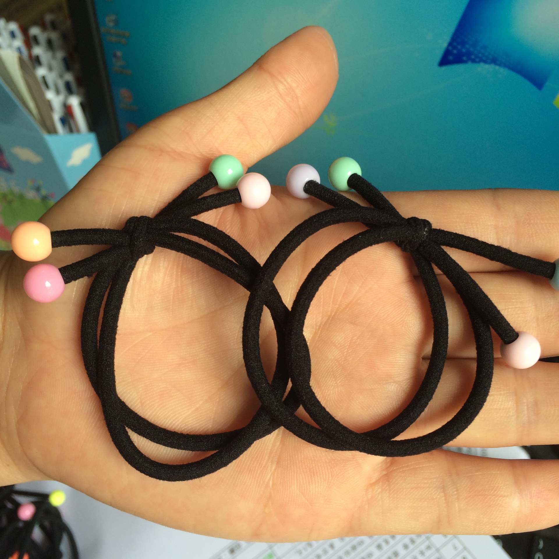 s11两条打结黑色粗皮筋 4颗彩珠时尚发绳 可爱头绳发圈扎头发皮筋