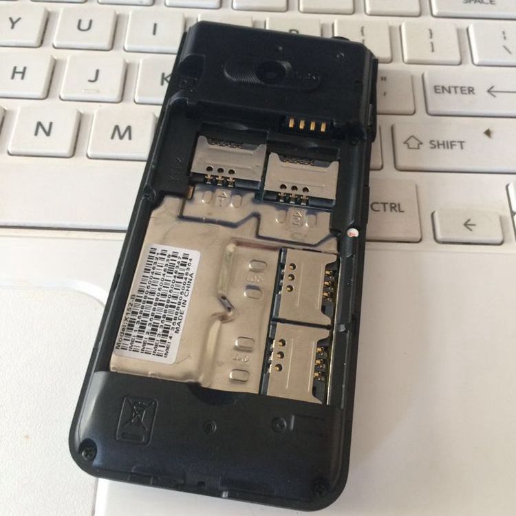 4卡4待手机_四卡四待手机_八卡八待手机 图片