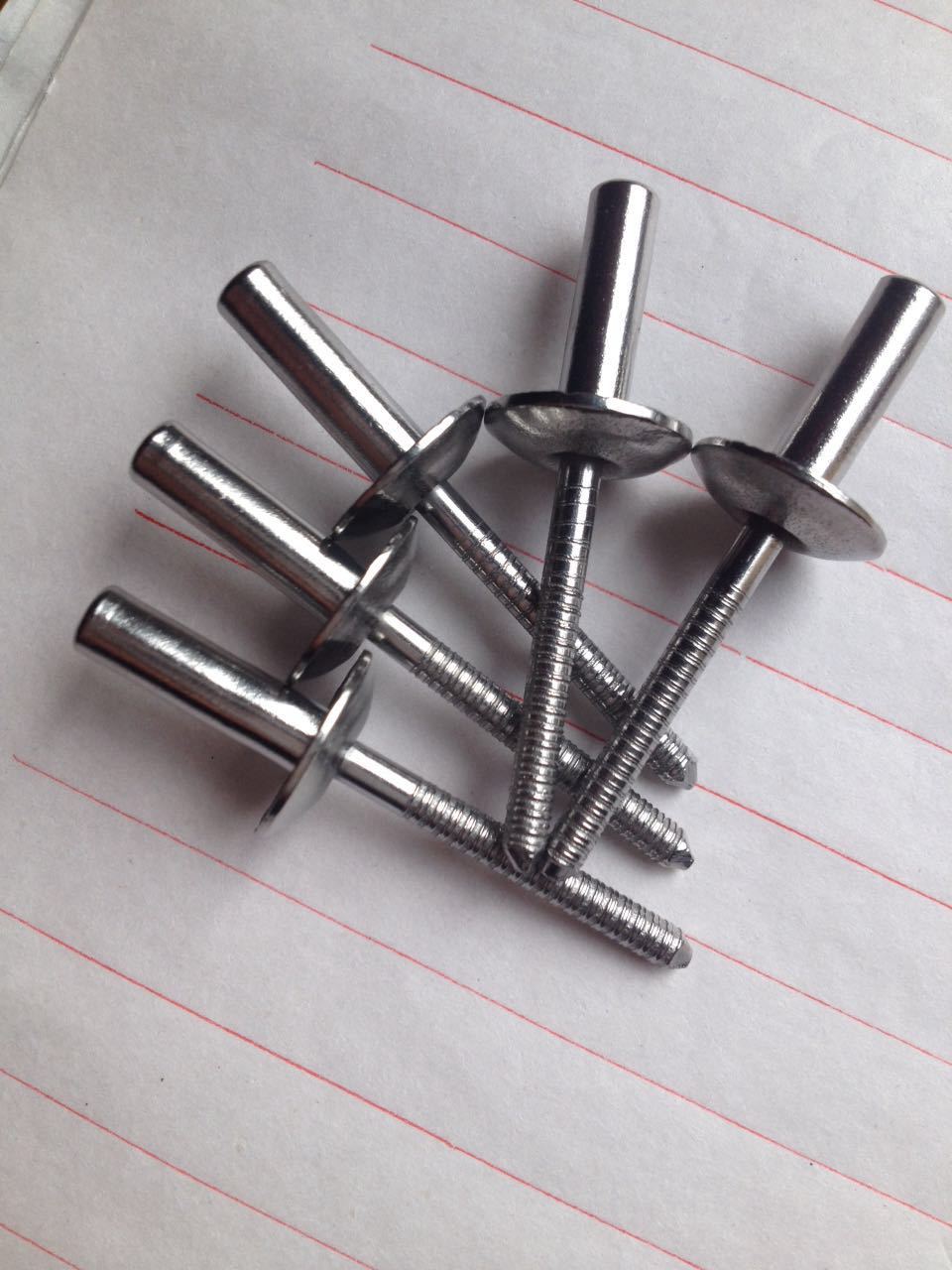 热销供应 封闭型抽芯铆钉 圆头大帽檐封闭铆钉