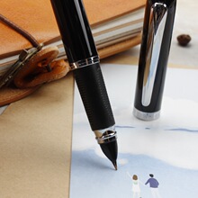 上海英雄,文士钢笔,包老保真,出手甩卖.