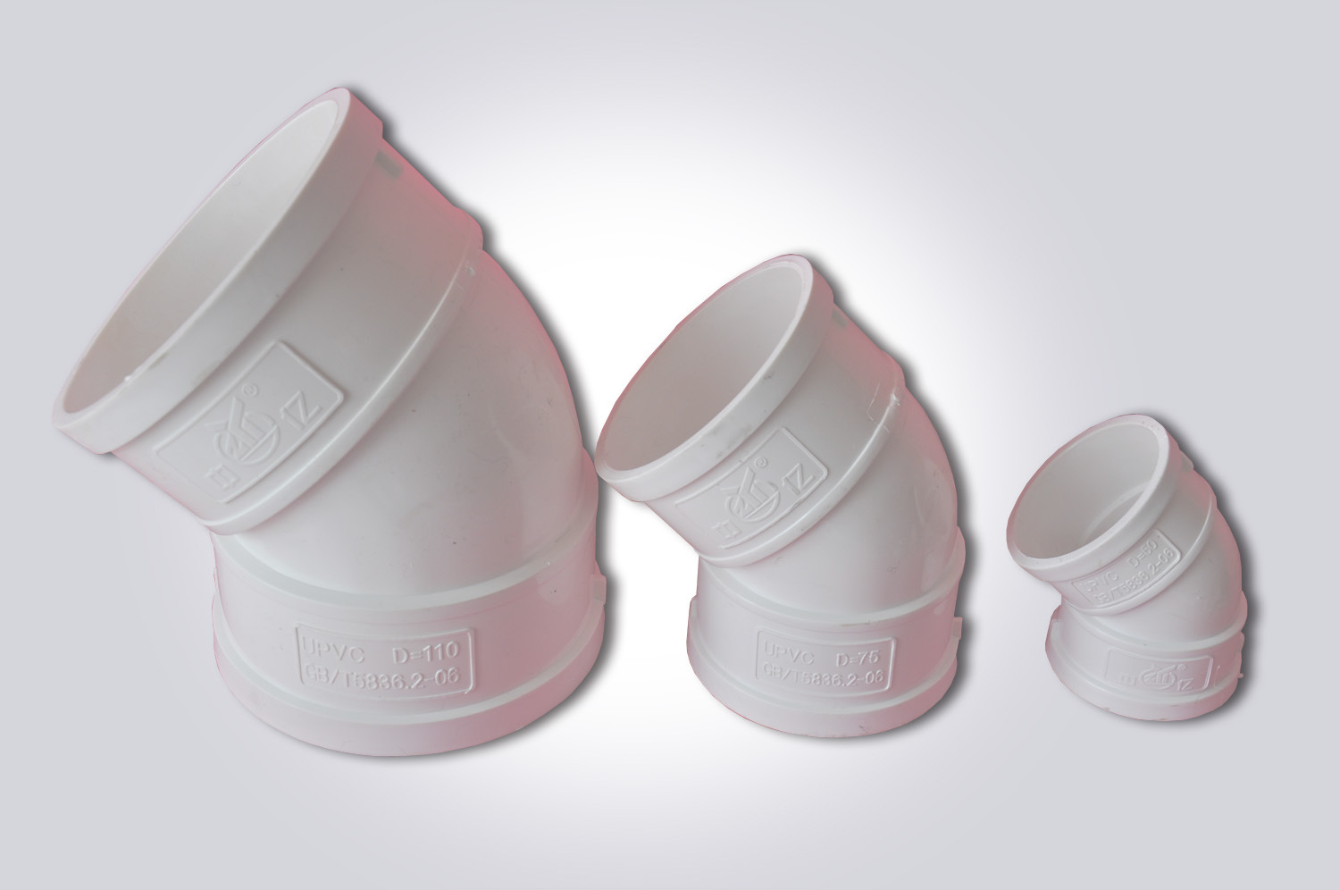 厂家直销pvc塑料排水管管件 瓶口两通p