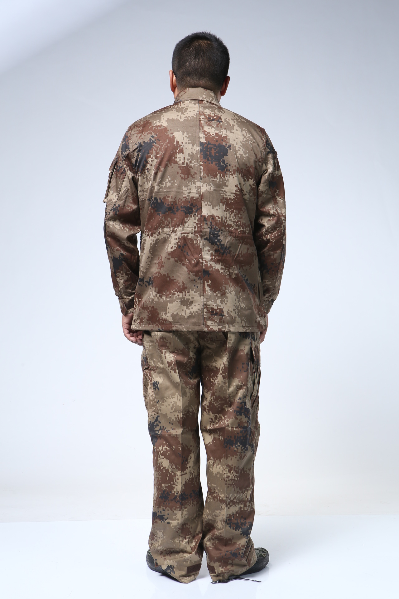 批发正品07荒漠冬迷彩作训服套装男特种兵军装加厚荒漠数码训练服