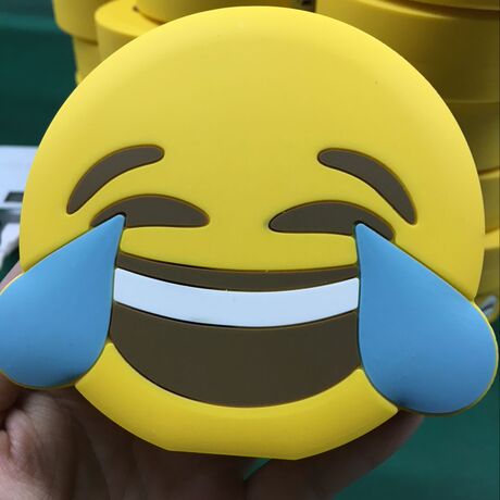现货卡通哭脸移动电源笑出眼泪的emoji表情充电宝个性qq移动电源