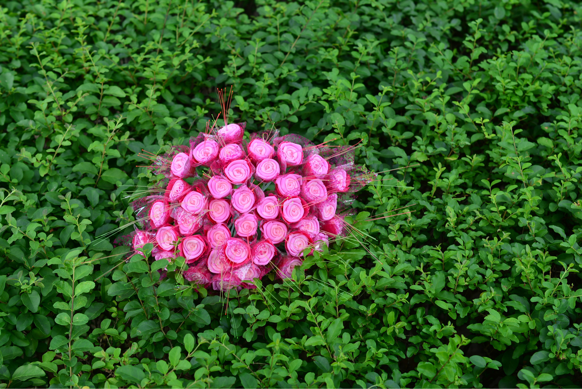 圣诞节夜市热销 七彩夜光花闪光玫瑰花 店面布置假花仿真花