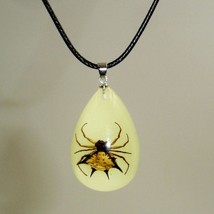 艾薇品牌 纯手工制作 仿琥珀 角蜘蛛2yd03 夜光昆虫琥珀饰品吊坠