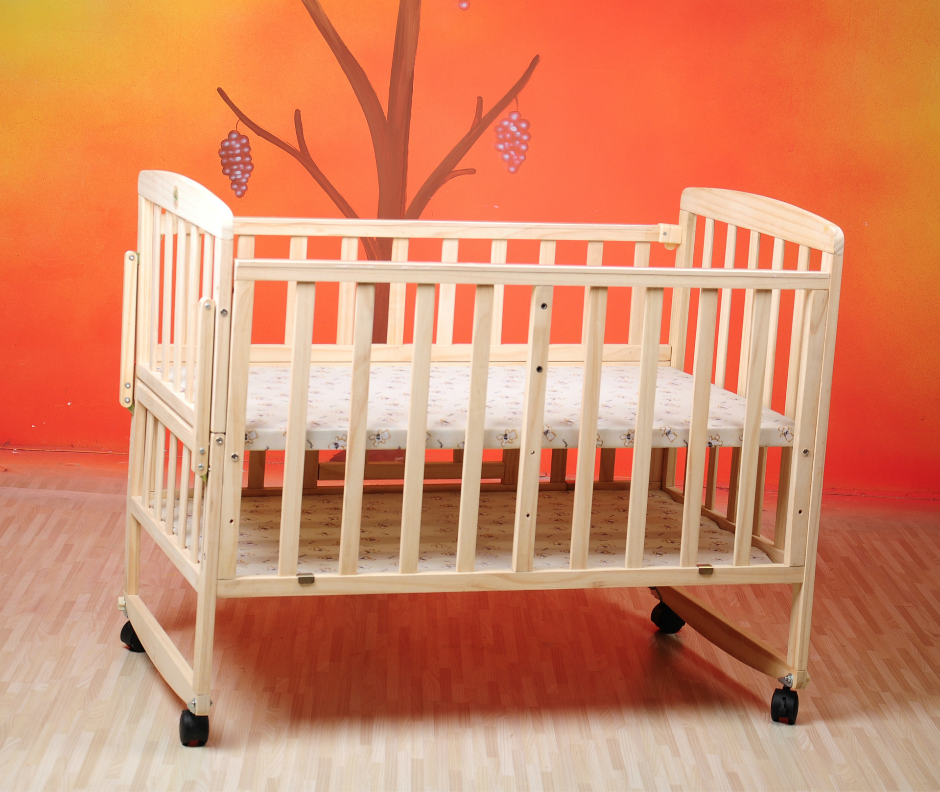 婴儿床 实木 婴幼儿摇蓝 婴儿睡车 环保 舒适 承接各种木制品订制