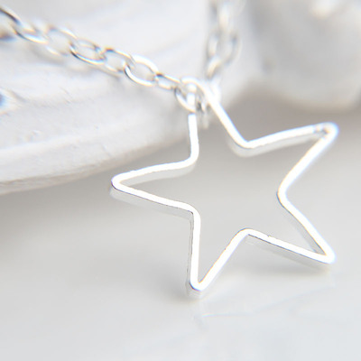 欧美跨境饰品 简约镂空五角星项链女 创意配饰吊坠锁骨链xl845