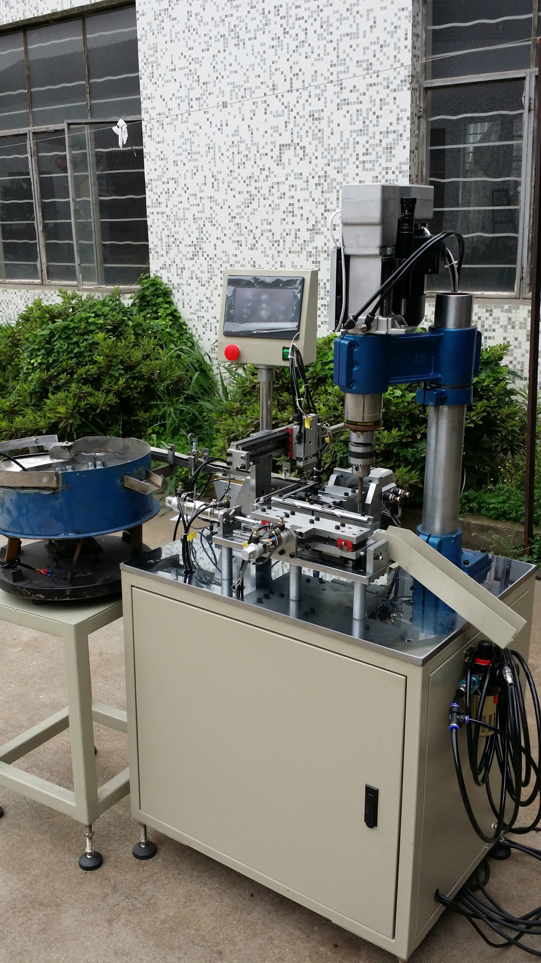 弹子锁芯锁扣打孔机