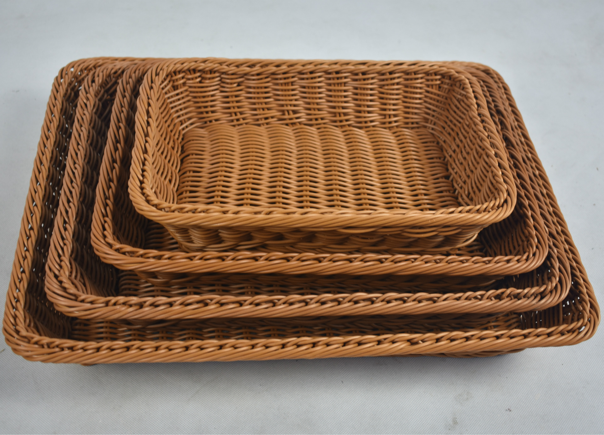 厂家批发仿藤编织蓝水果篮超市陈列展示筐pp筐收纳 藤筐面包蓝子