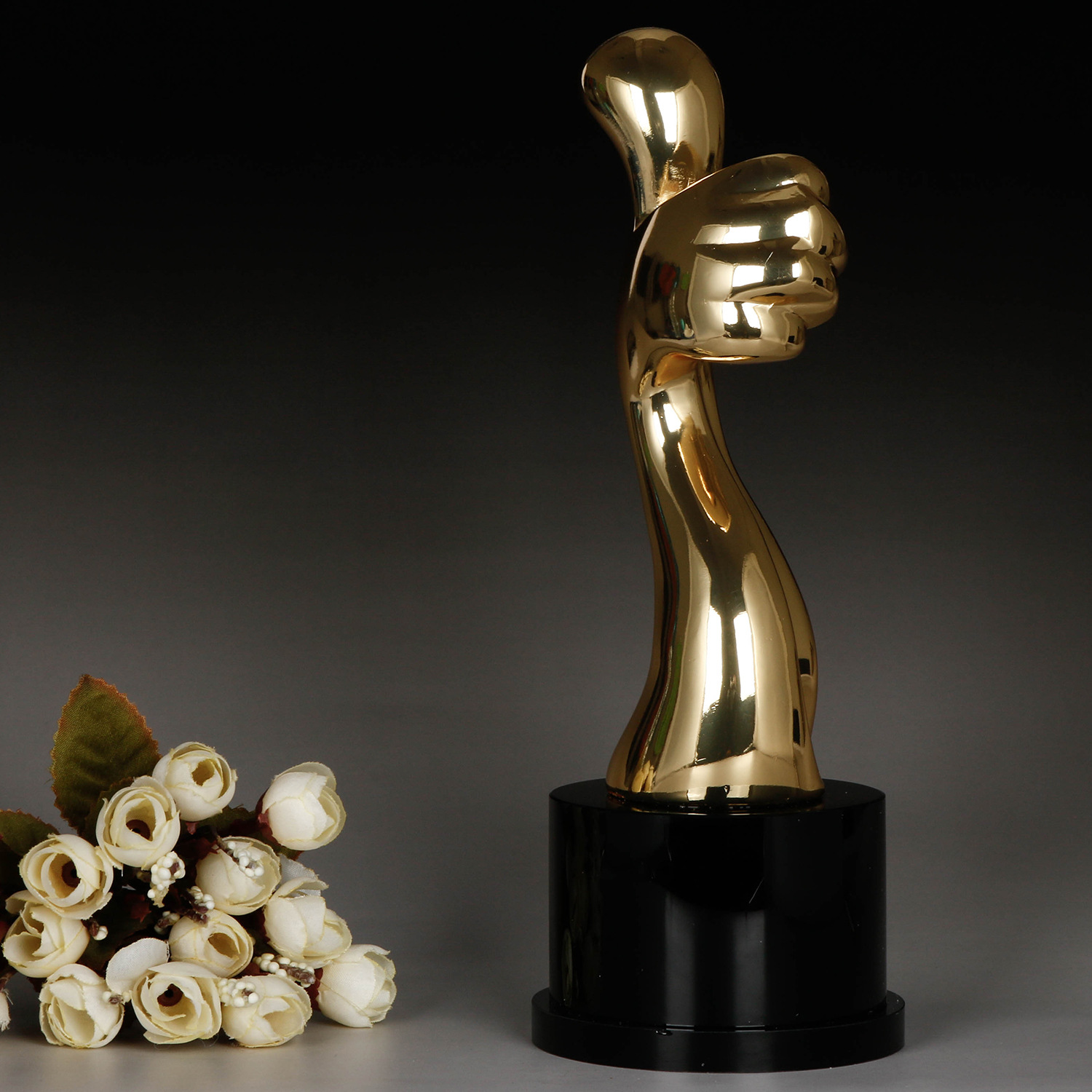 【水晶合金创意大拇指金属奖杯 刻字定做 办公摆件纪念水晶颁奖定制】