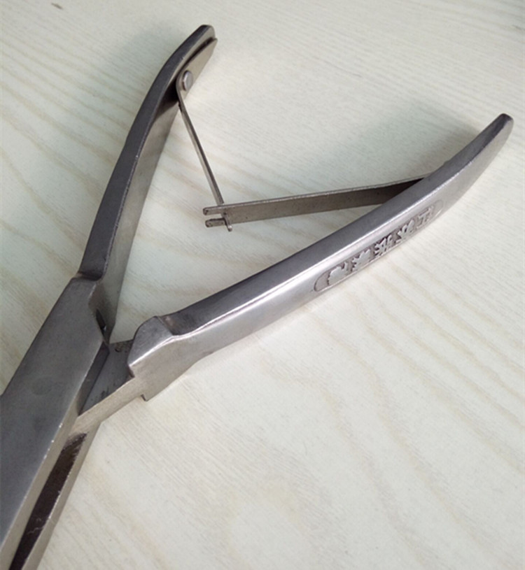 不锈钢u型耳缺钳耳号钳防疫耳钳 猪用耳孔钳猪耳朵出口v型耳缺钳