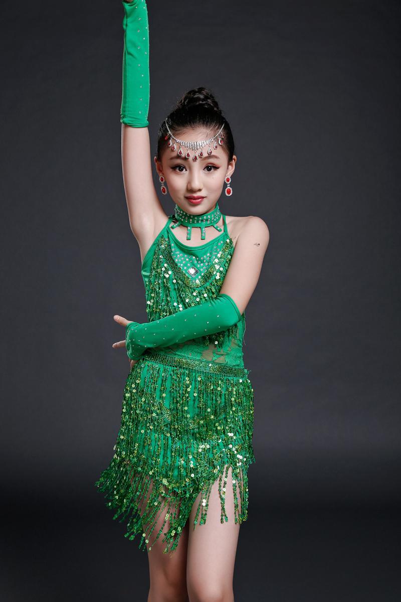 儿童拉丁舞演出服少儿女童拉丁舞表演比赛演出服装新款亮片流苏裙