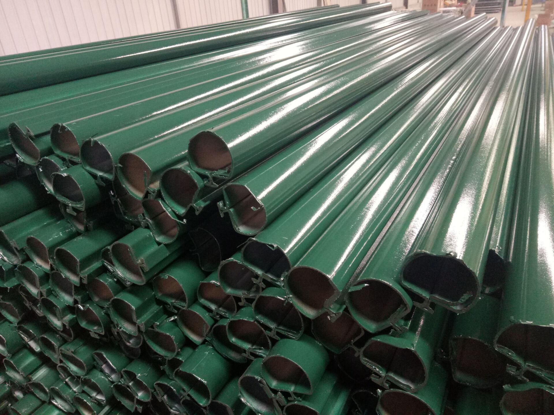 金属丝网厂家 荷兰网立柱防护网养殖养鸡围网 燕尾柱现货柱子优惠