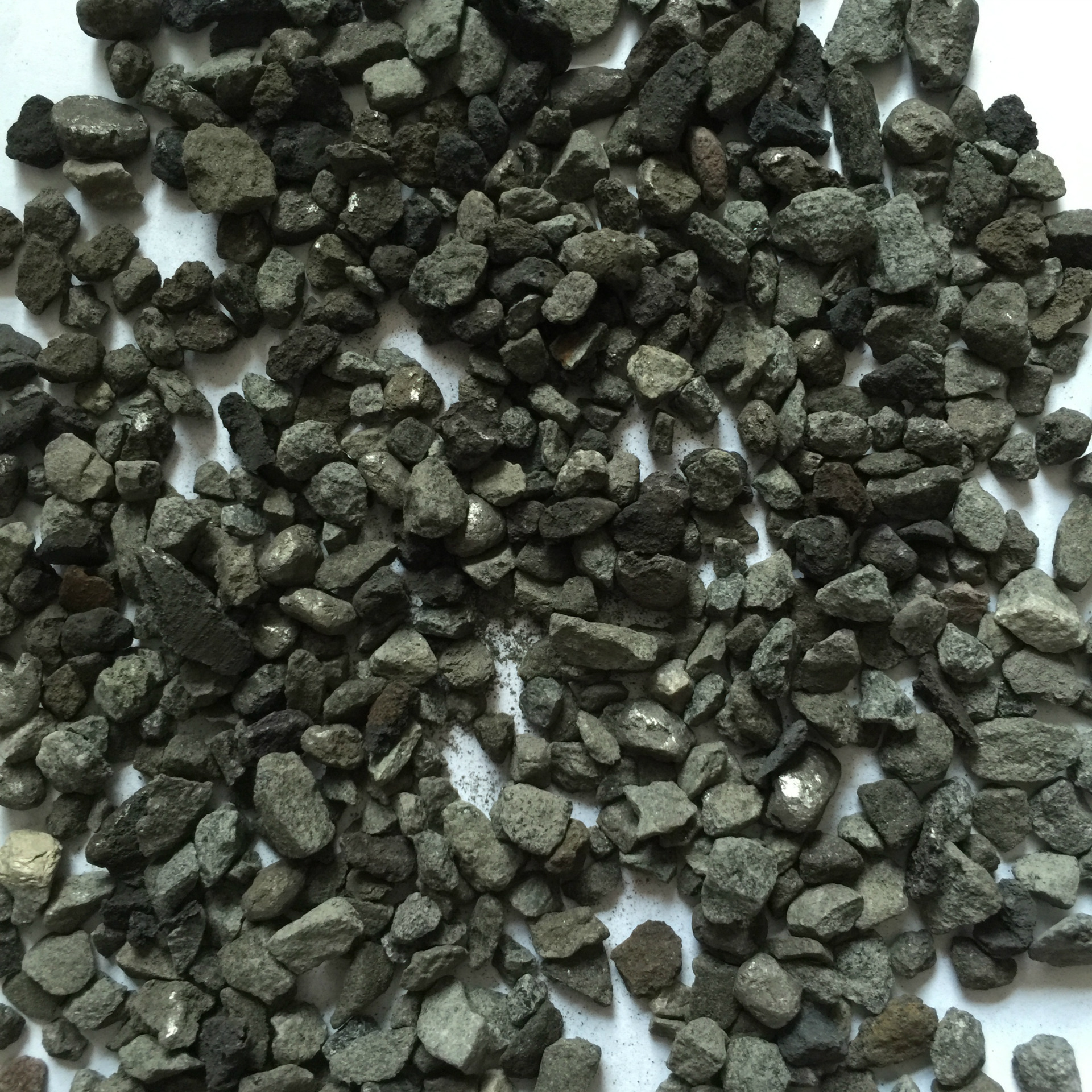 水处理特级磁铁矿 定做磁铁矿滤料 各种用途陶粒砂 生物陶粒