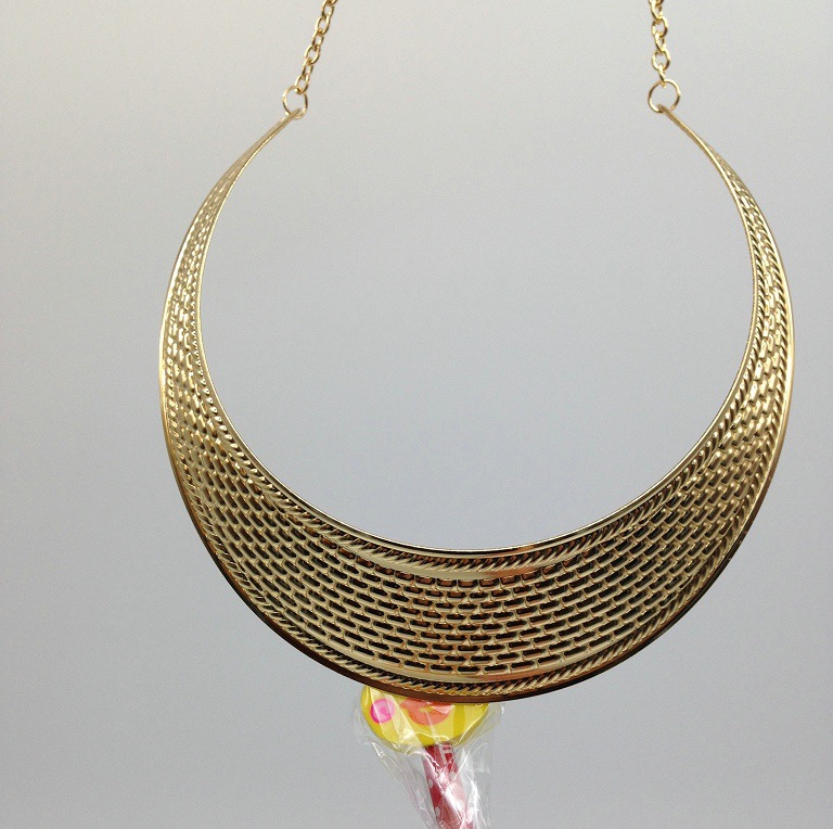 金属项圈_义乌批发欧美大牌压花女款项圈 月牙形项脖一件代发 - 阿里