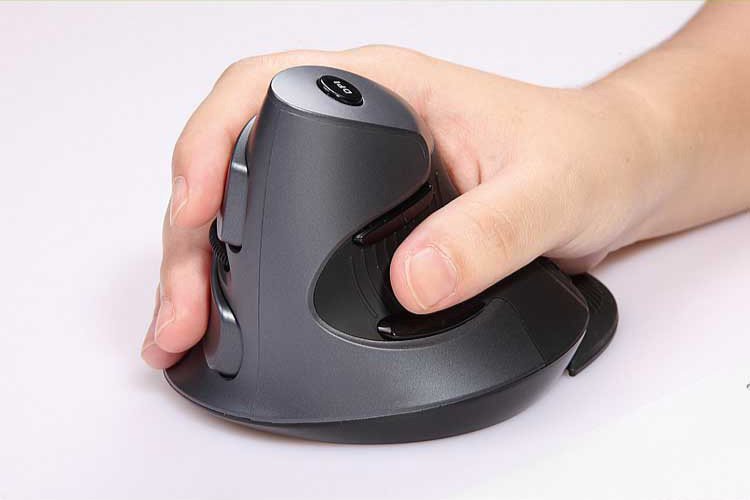 delux多彩m618 无线垂直鼠标立式手握光电蓝牙鼠标人体工程学产品