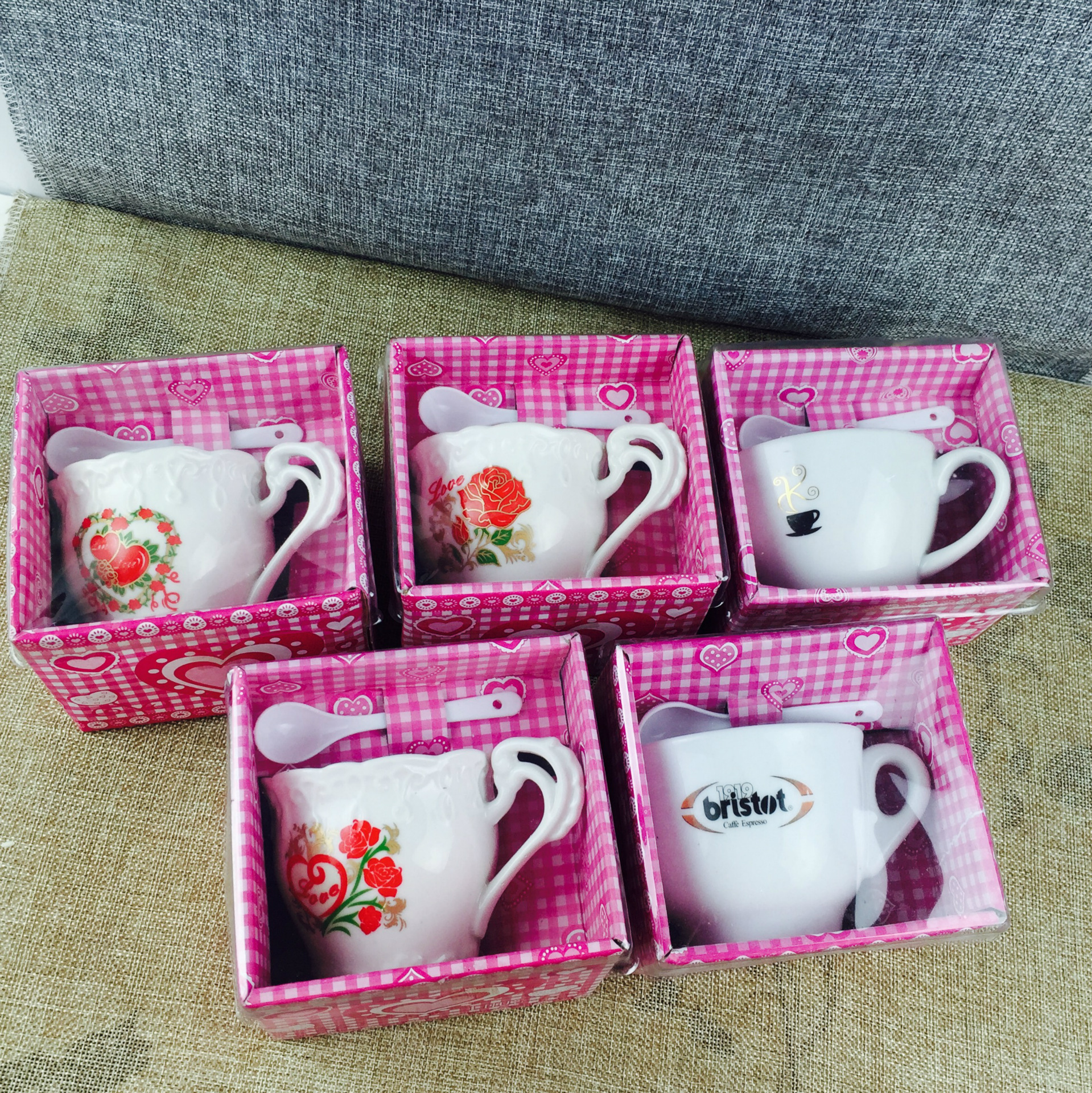 10元店两元店货源日用百货 地摊夜光杯货源促销礼品杯赠品小礼品