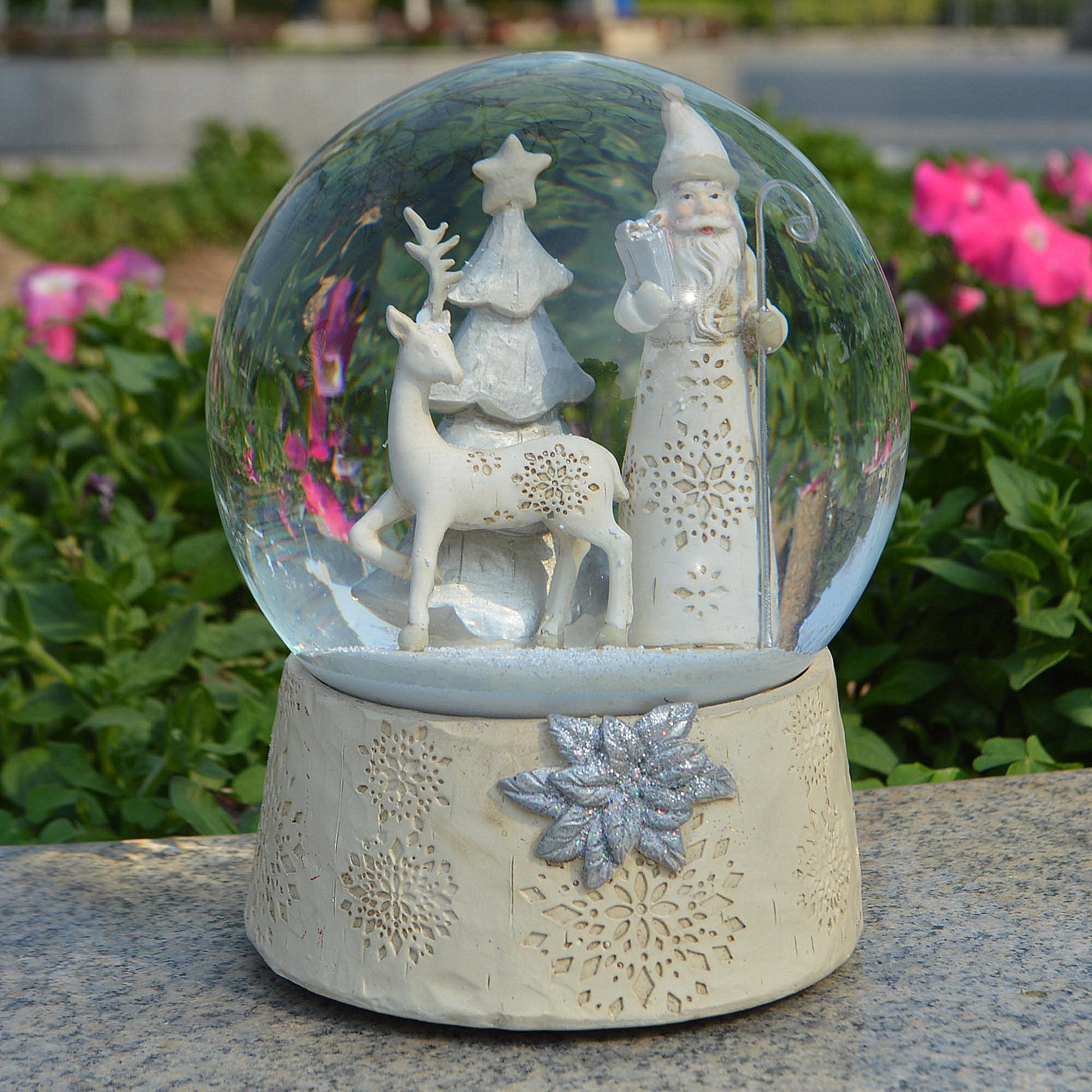 厂家定制树脂水晶球工艺品摆饰生日礼物女生雪花球玻璃水球批发