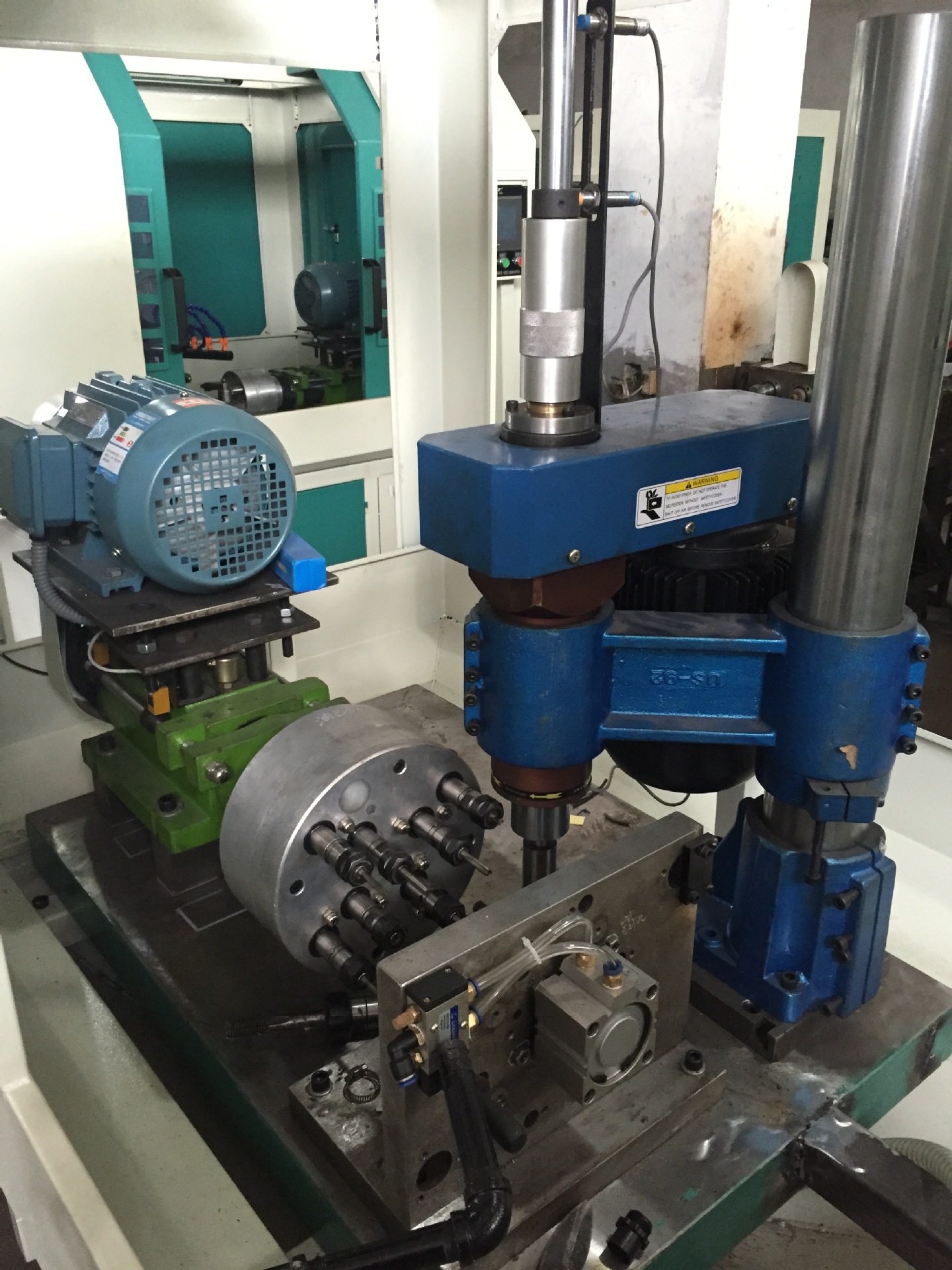 数控钻铣两用多功能的自动组合机床 卧式四方向转盘式钻孔攻牙机