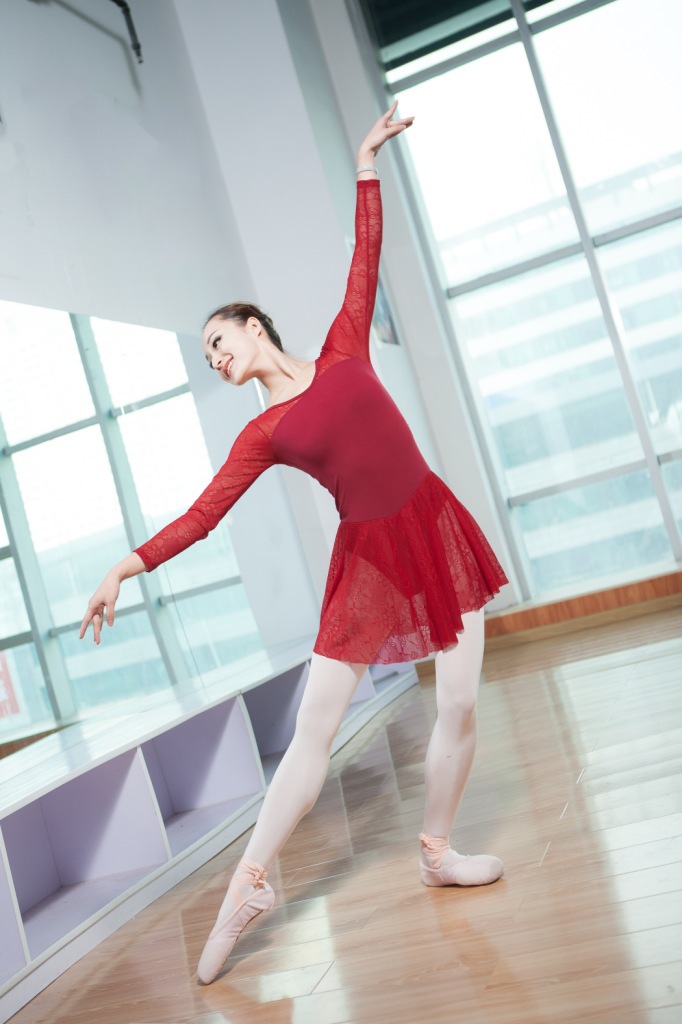 供应芭尔乐新舞蹈体服芭蕾舞练功衣服体操服形体服舞蹈连体服 ￥56.