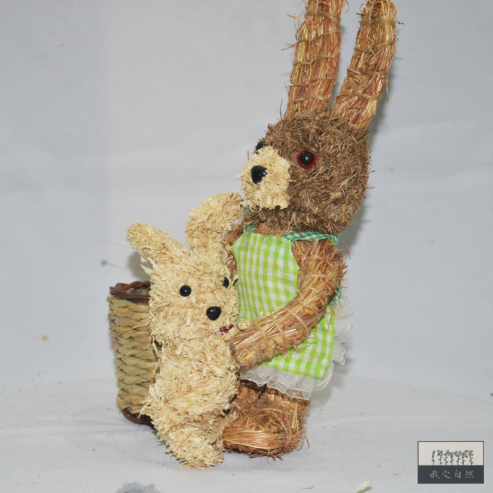 低价热卖草编收纳盒草编动物兔子母女家居摆件草编工艺品 纯手工