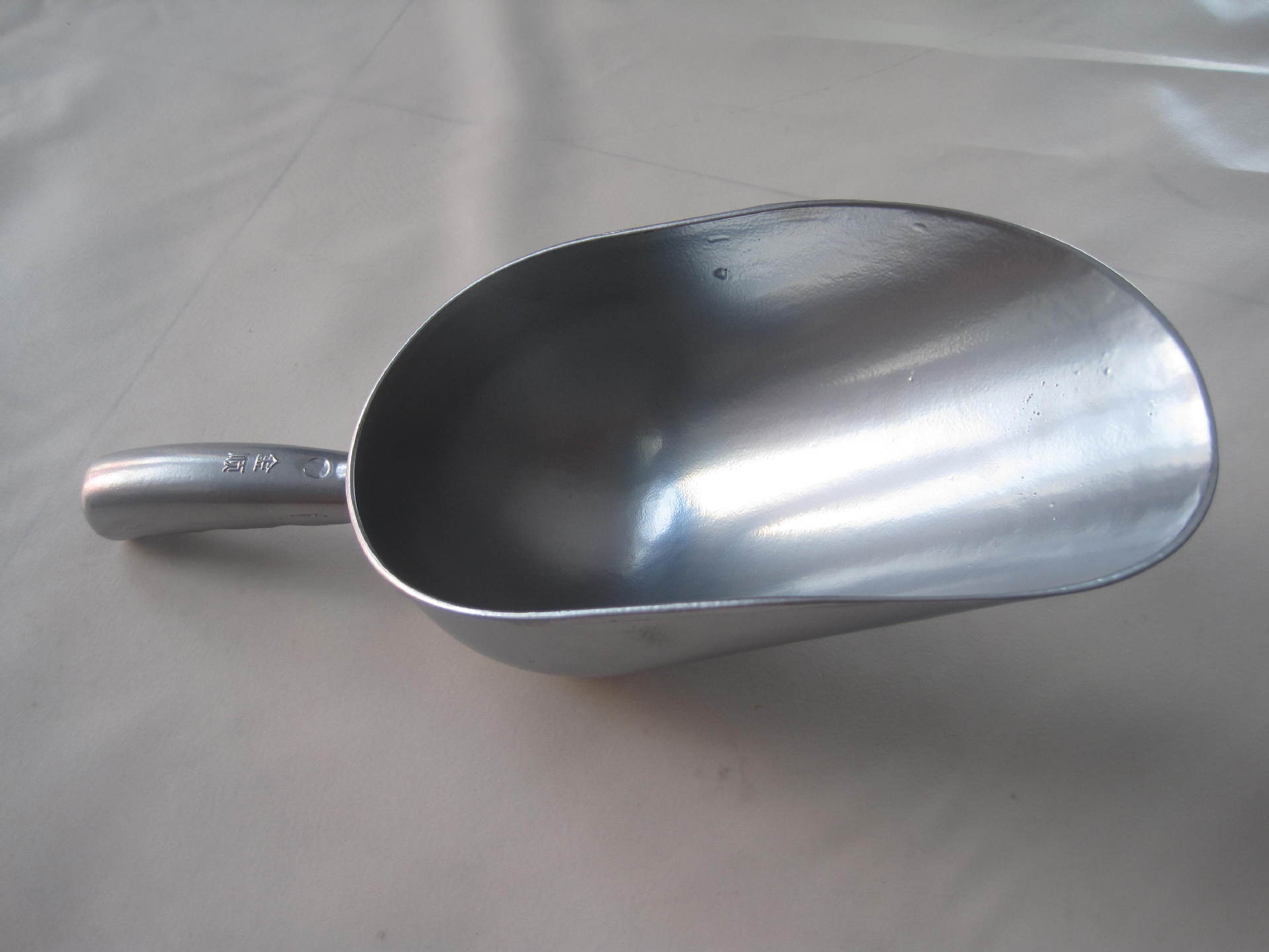 厂家直销加厚铝合金料勺 透明料铲 塑料料瓢 兽用饲料铲