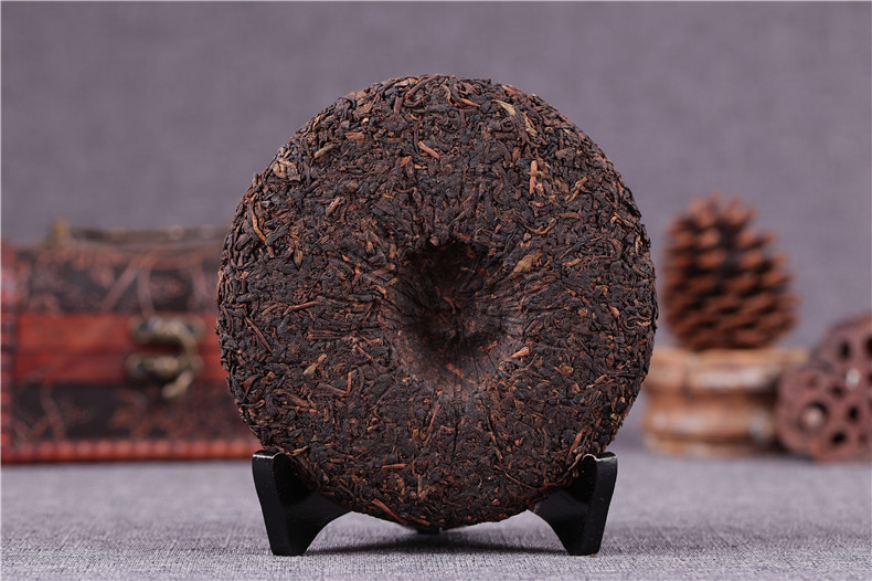 普洱茶饼 陈年宫廷熟茶357g特级勐海七