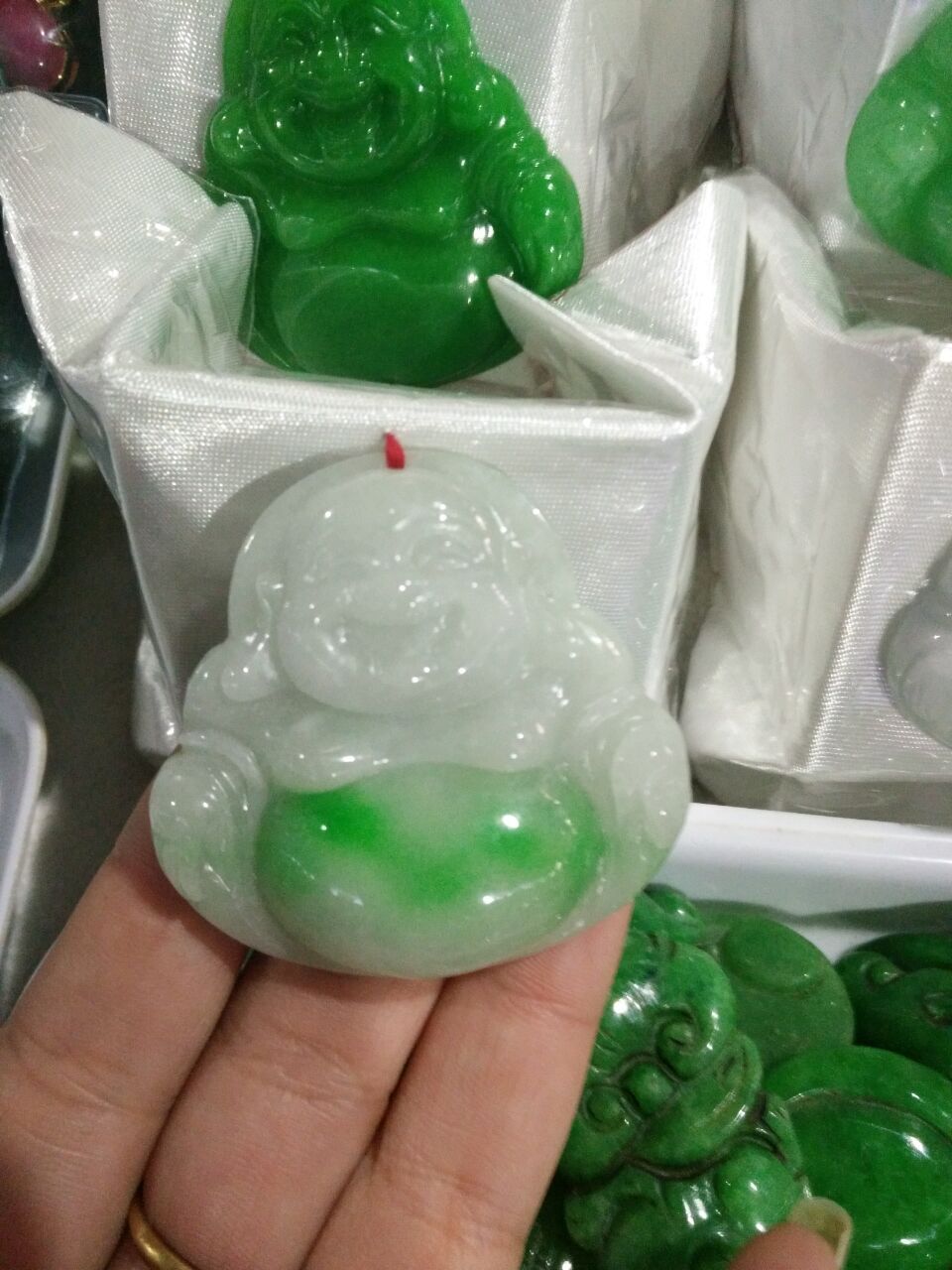 天然翡翠巴山翠a货玉观音吊坠冰糯种满绿豆