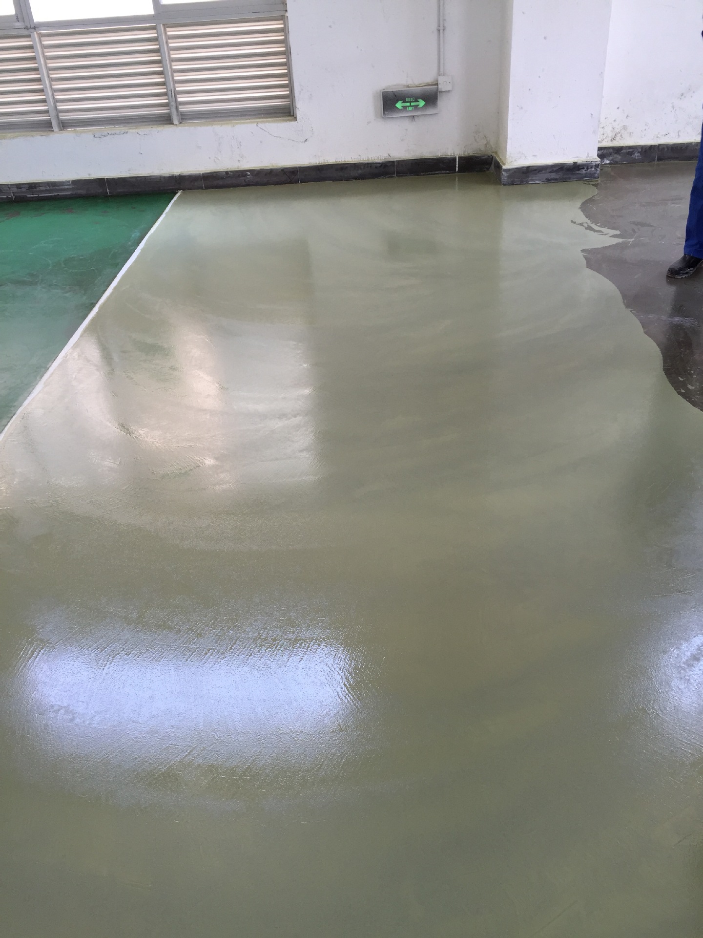 厂家供应工业环氧中间砂浆 腻子漆厂房车间仓库环氧无色中涂漆