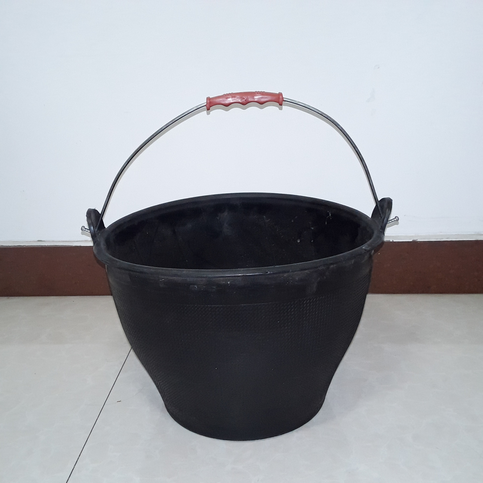 厂家直销全网低价建筑专用牛头牌灰桶特别加厚带把126黑泥桶