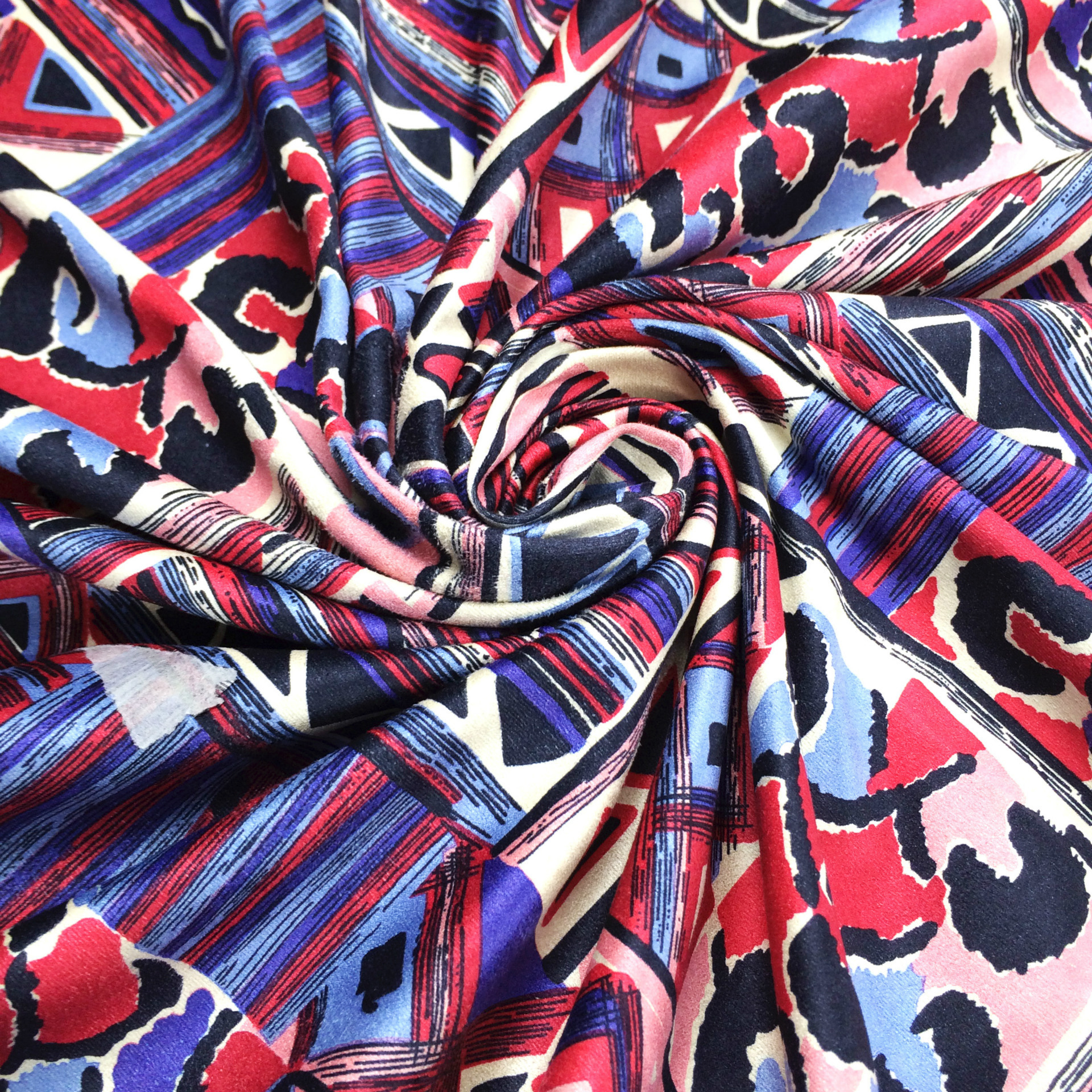 麂皮绒面料厂家直销 批发仿皮绒印花面料