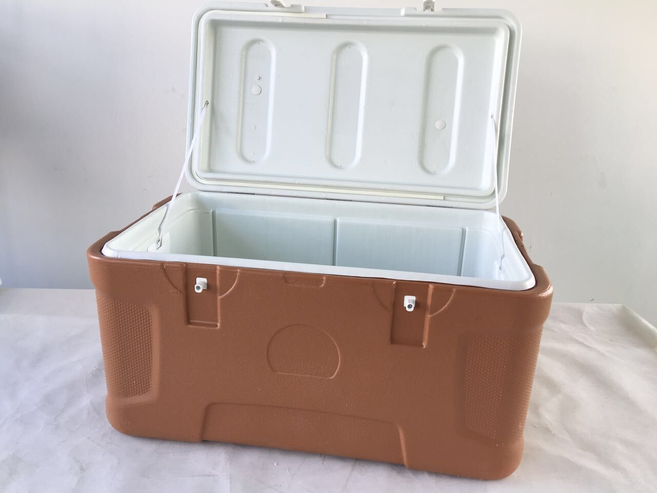 厂家直销食品级110升大容量保温箱 医用外卖钓鱼塑料冷藏箱周转箱