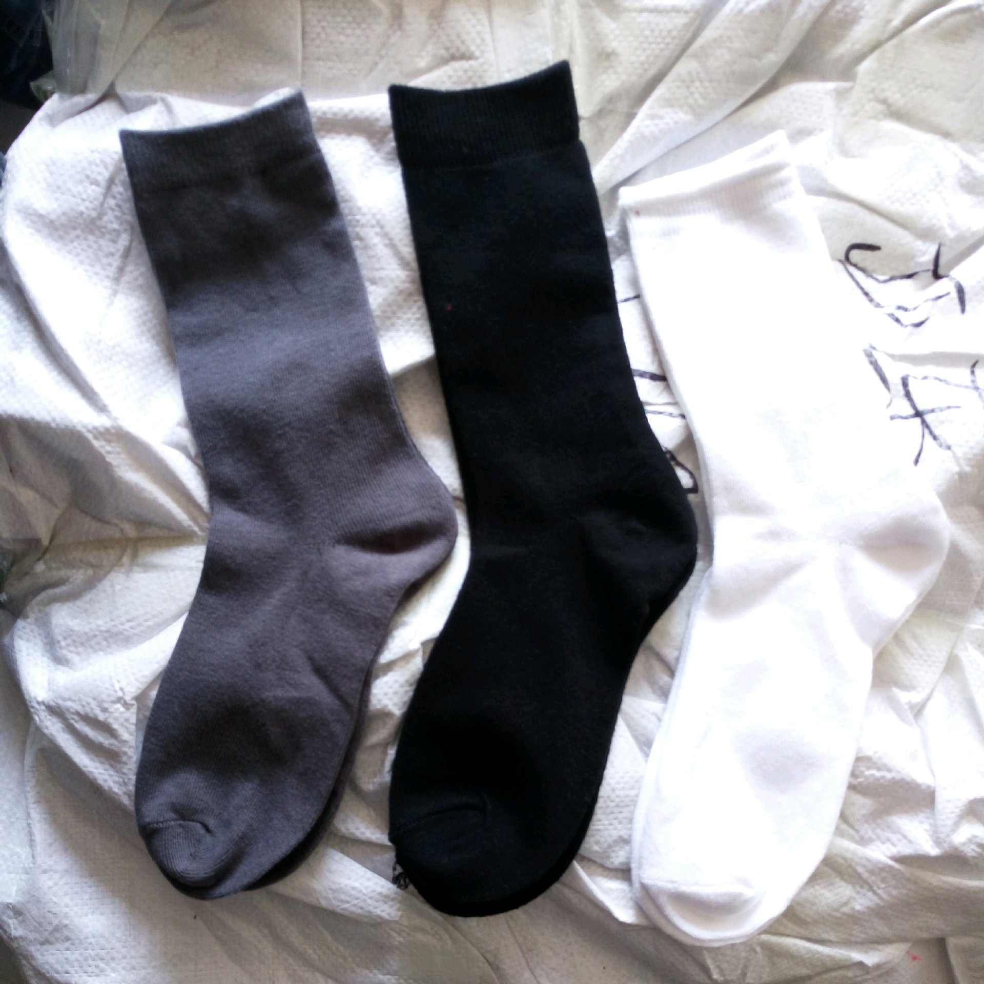 袜子厂家批发 休闲男袜 男士商务袜 纯色中筒棉袜经典黑白灰袜子