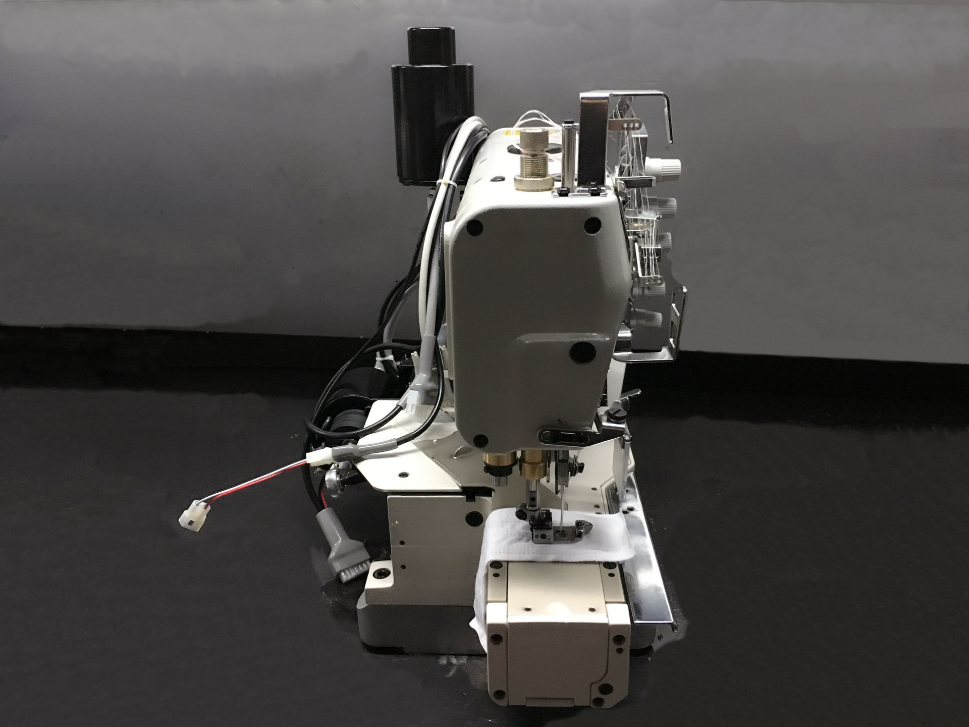 厂家直销600自动剪线绷缝机小方头直驱砍车三针五线机