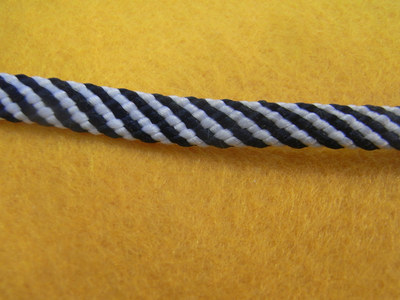 厂家生产定做间色斜纹空心绳 服装服饰粗纹黑白涤纶绳带 帽绳