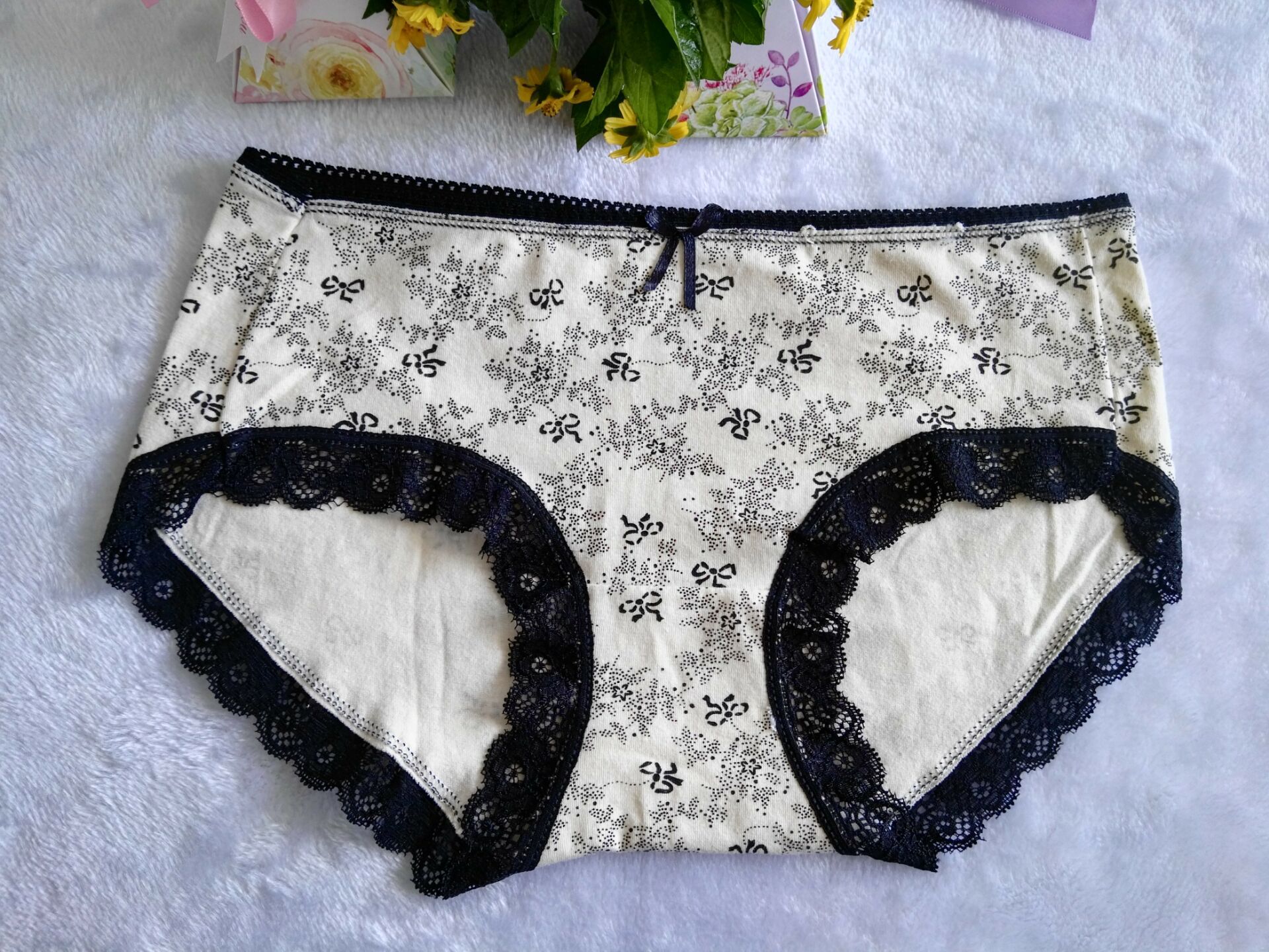 内裤批发 印花花边内裤 女士三角裤