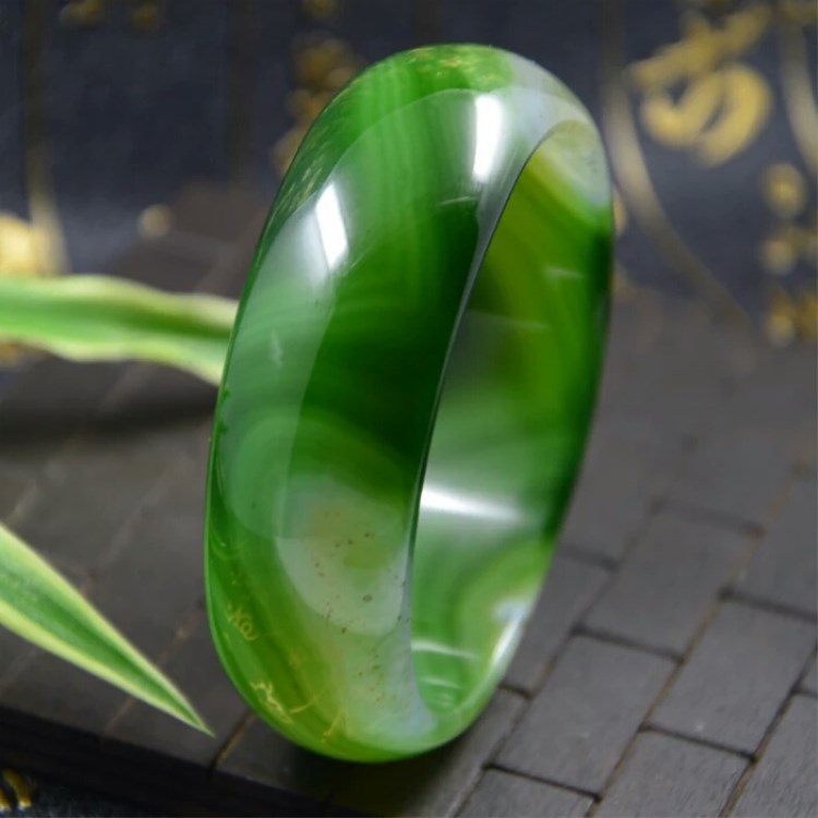 厂家直营 天然巴西绿玛瑙手镯 绿玉髓加宽加厚手镯子玉环批发