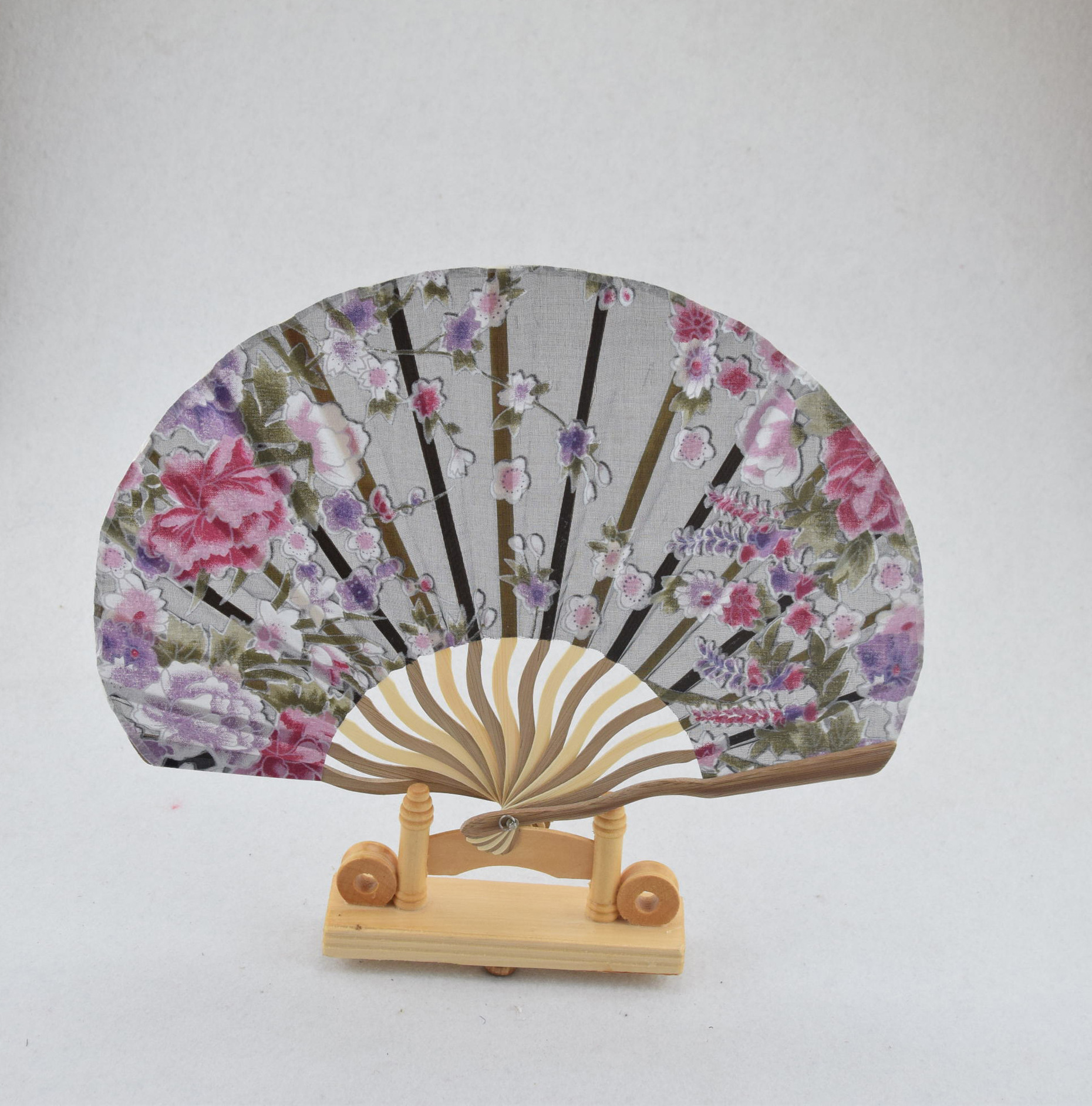 工艺折叠丝绸大绢刀扇 景区热卖批发   请不要以机器制品的标准来要求