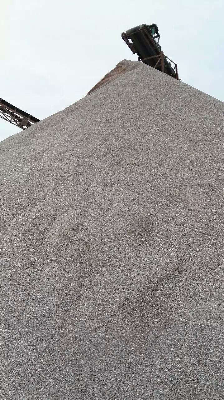 海量供应:各种规格工程建筑用:石子,碎石,洗砂