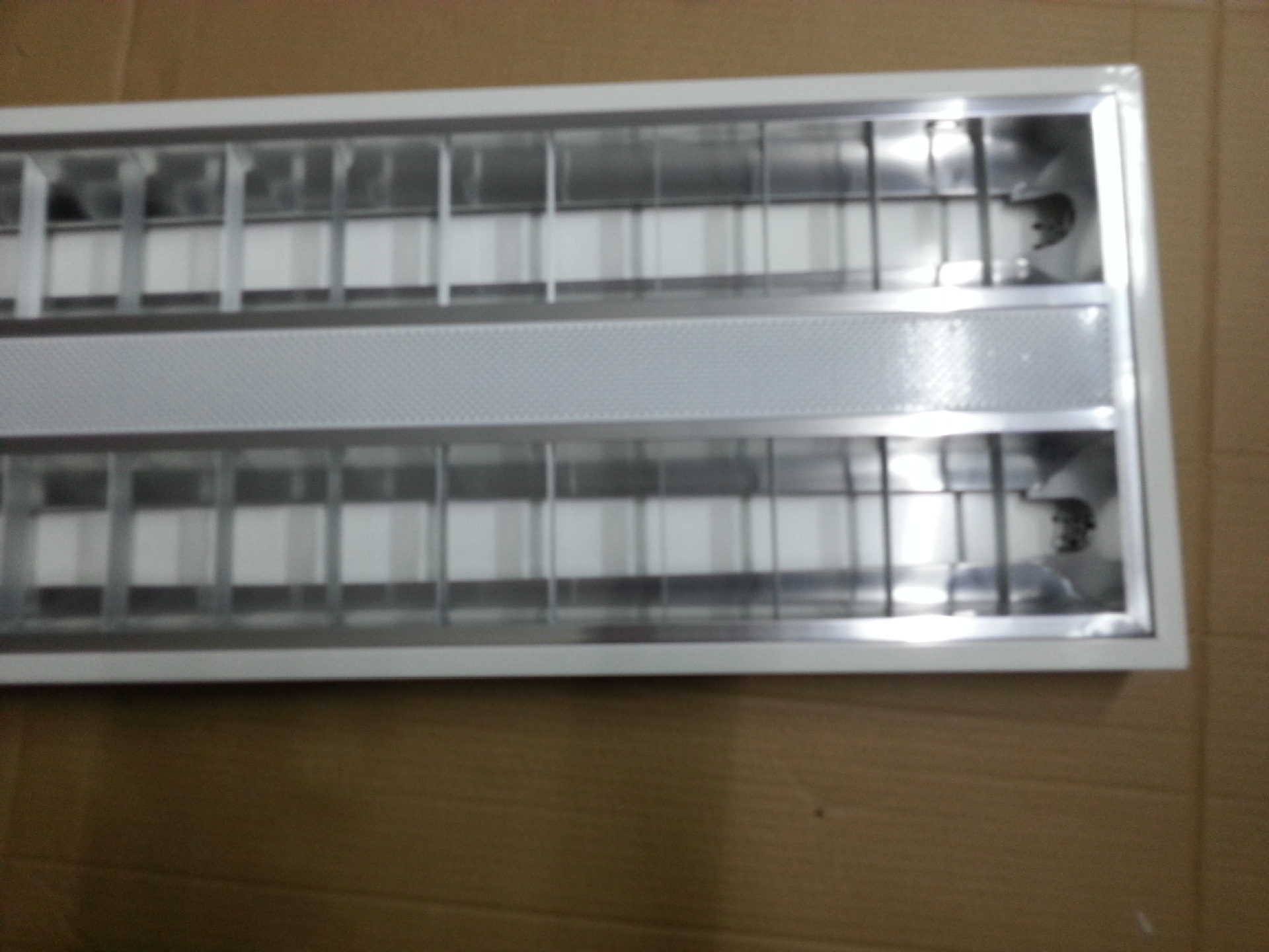 28w t5嵌入式双管led格栅灯 t5嵌入式双管led格栅灯 led格栅灯