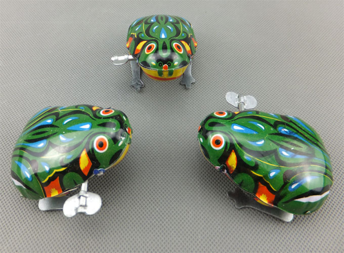 Factory Direct Sales Children's Nostalgia Classic Clockwork Iron Frog 8090 Leap Frog Stall Hot Sale Iron Frog