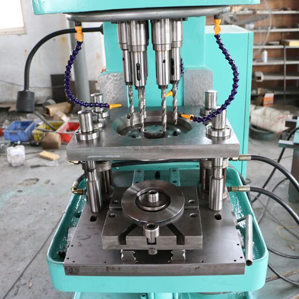 供应.优质立式多孔钻床.数控多孔钻床.2-20孔多孔钻.定做.多孔钻 - 中