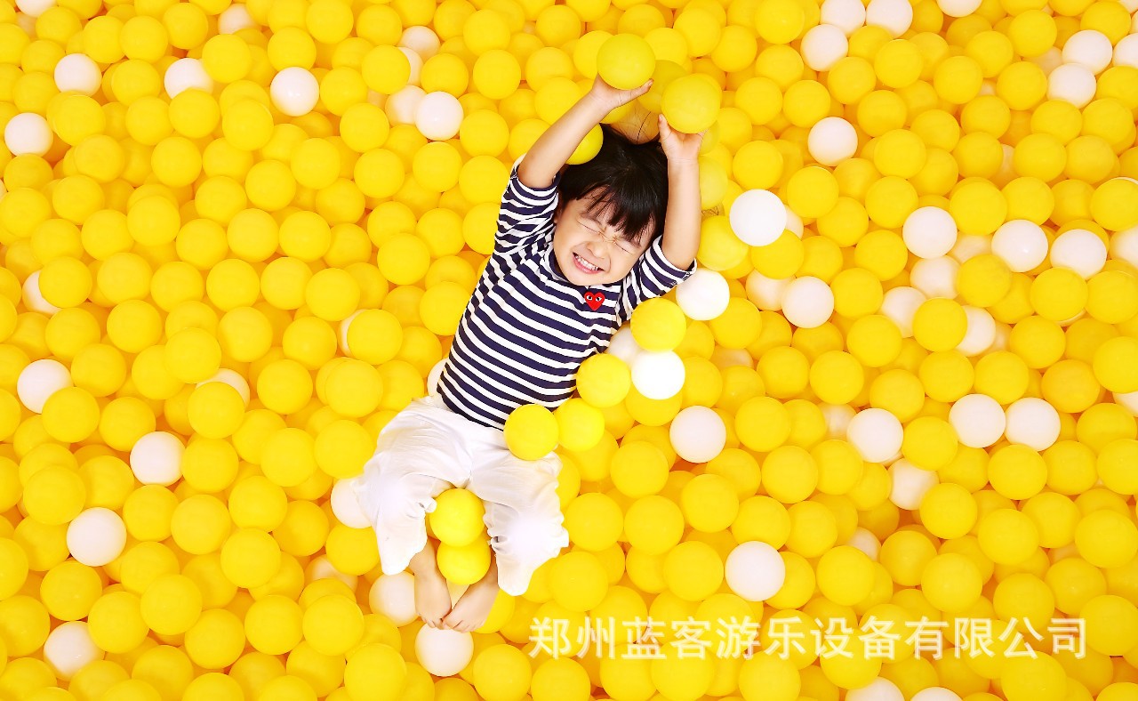 户外大型亲子型儿童充气海洋球游乐园加盟厂家免费设计定制安装
