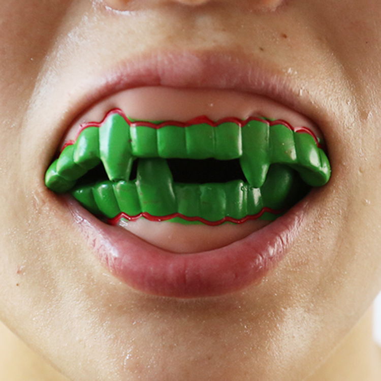 万圣节装饰品道具整蛊用品吸血鬼僵尸门牙 塑胶软牙套 万圣节假牙