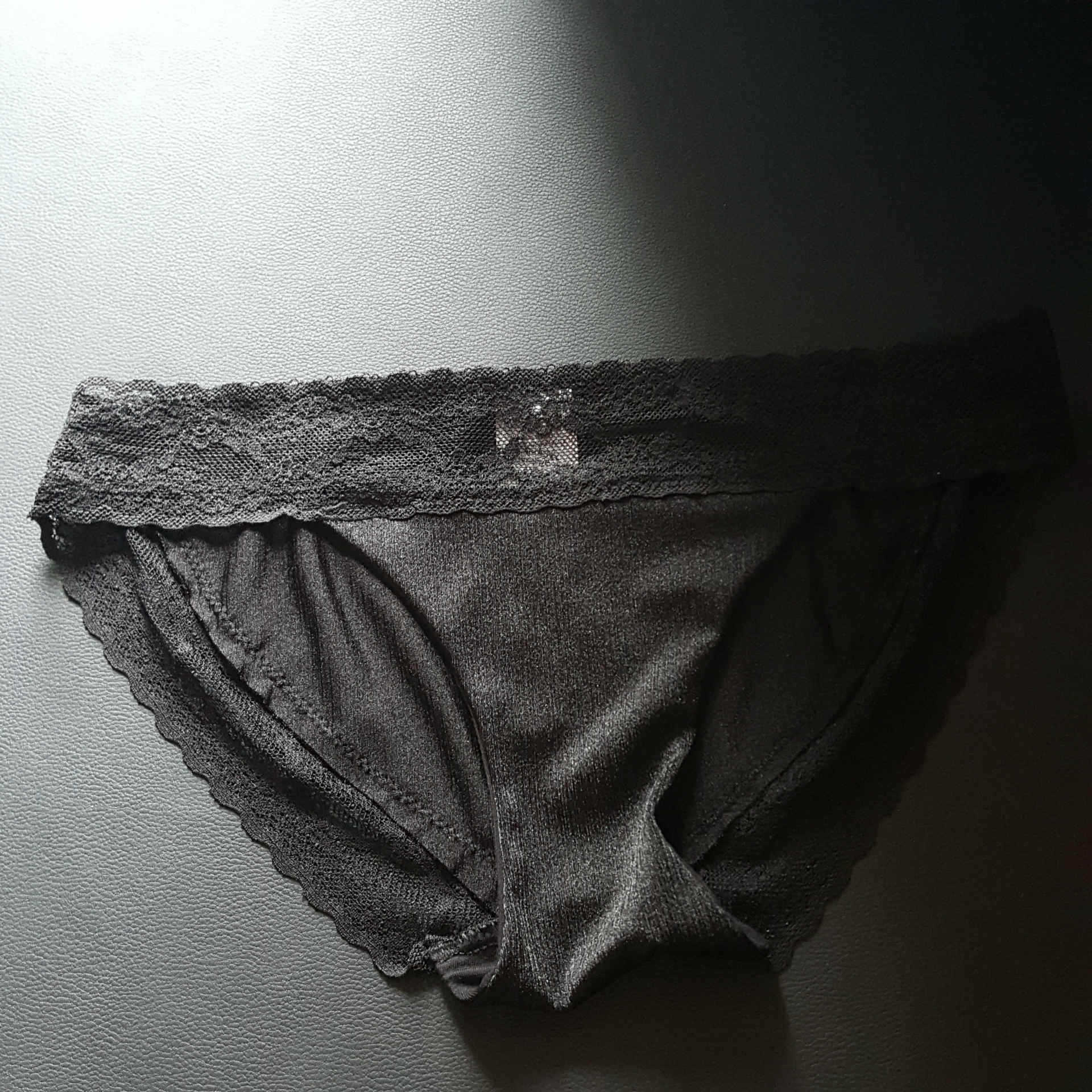 厂家批发无痕亮色性感无痕裆部外贸包臀拉丝内裤女士亚马逊