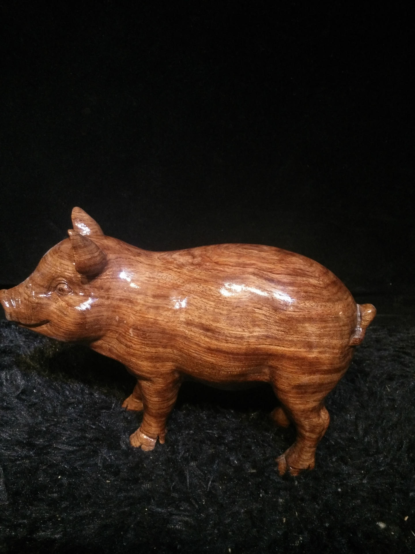 猪猪摆件 工艺品摆件有各种木质摆件家居摆厂家直销批发根雕精.