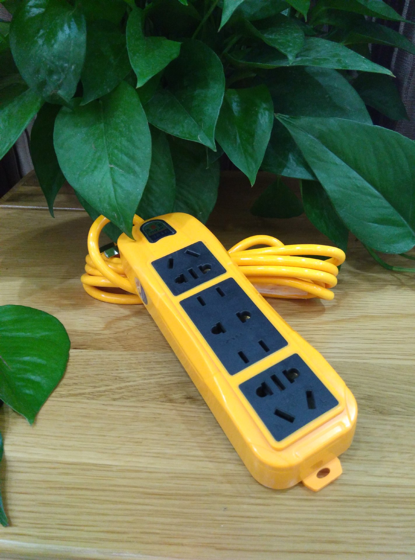 揭阳棉湖木鸡插座地拖插座地面插座接线板带