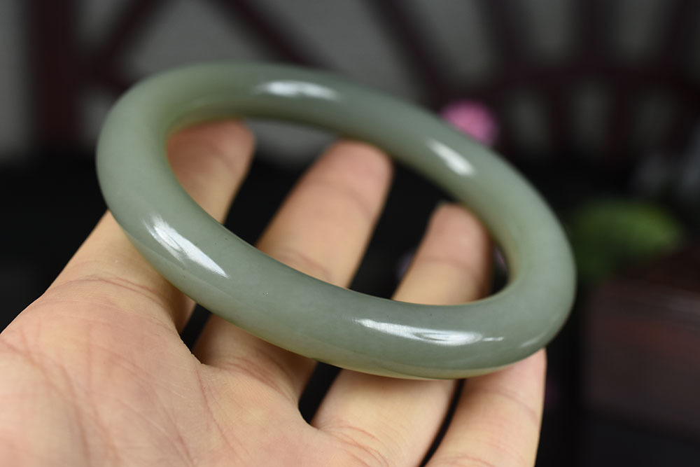 厂家直销一件代发 新疆和田玉 新疆且末料 青玉 手镯