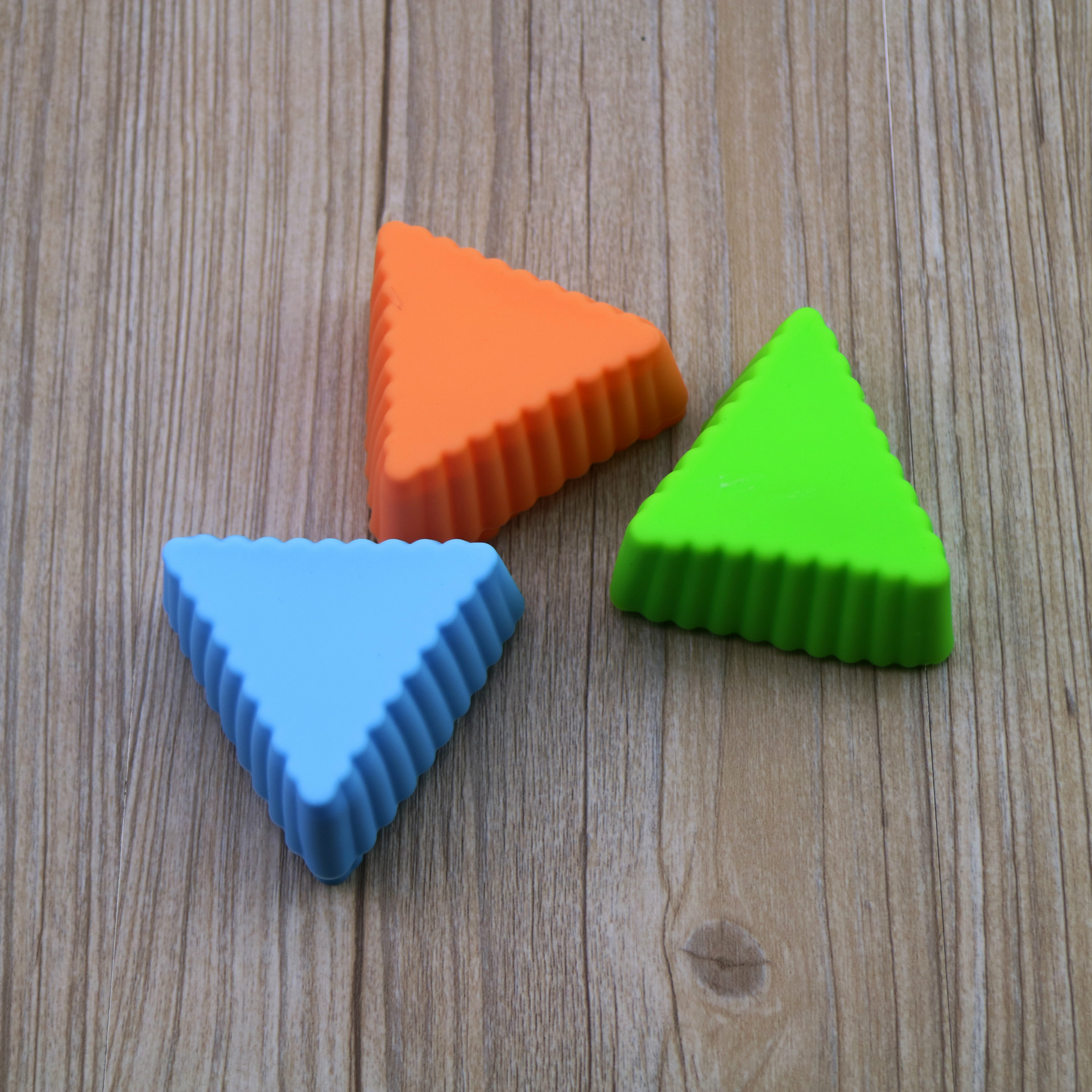 硅胶三角形马芬杯 有花边三角体蛋糕模 果冻布丁模 diy烘培工具